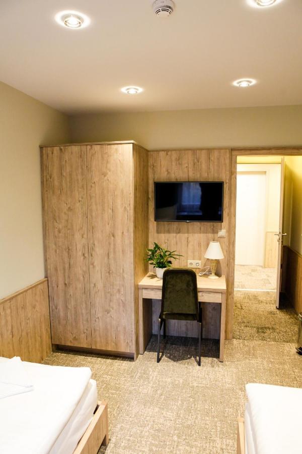Hunor Hotel és Étterem Vásárosnamény Extérieur photo