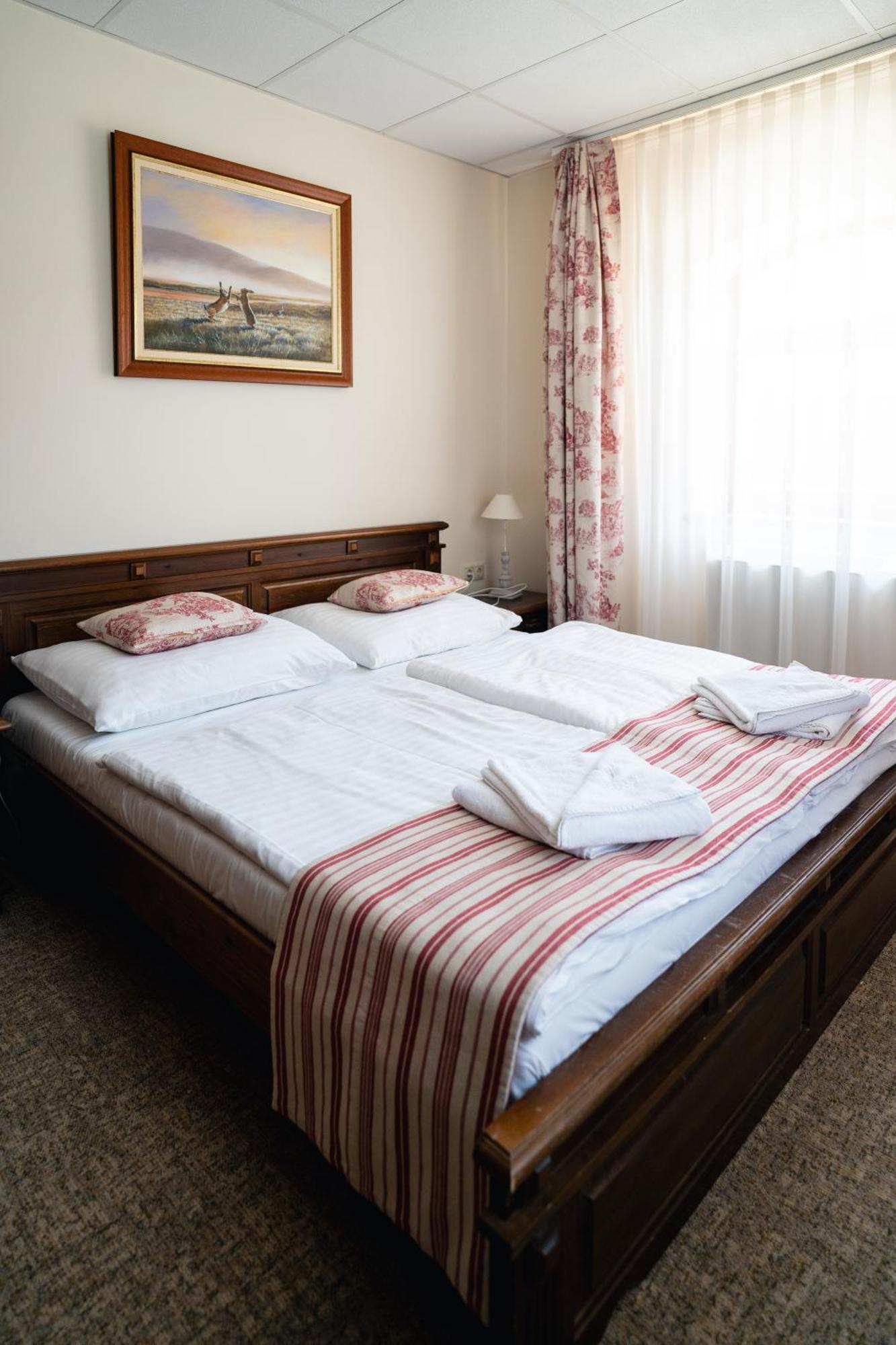 Hunor Hotel és Étterem Vásárosnamény Chambre photo